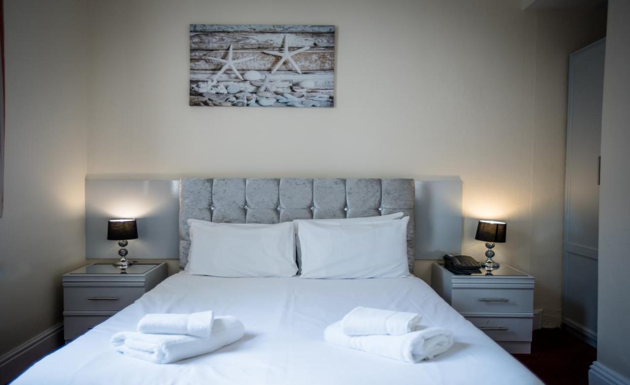 Delmont Hotel Скарборо Екстер'єр фото