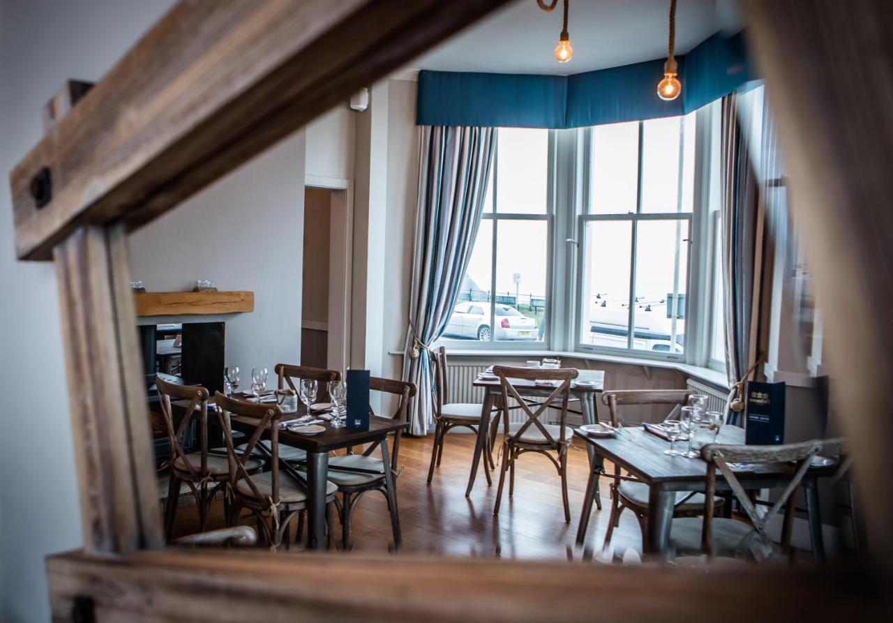 Delmont Hotel Скарборо Екстер'єр фото