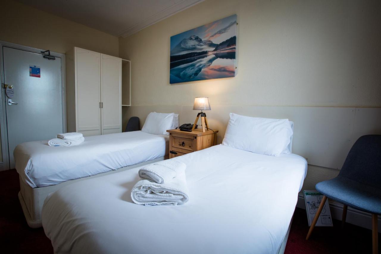 Delmont Hotel Скарборо Екстер'єр фото