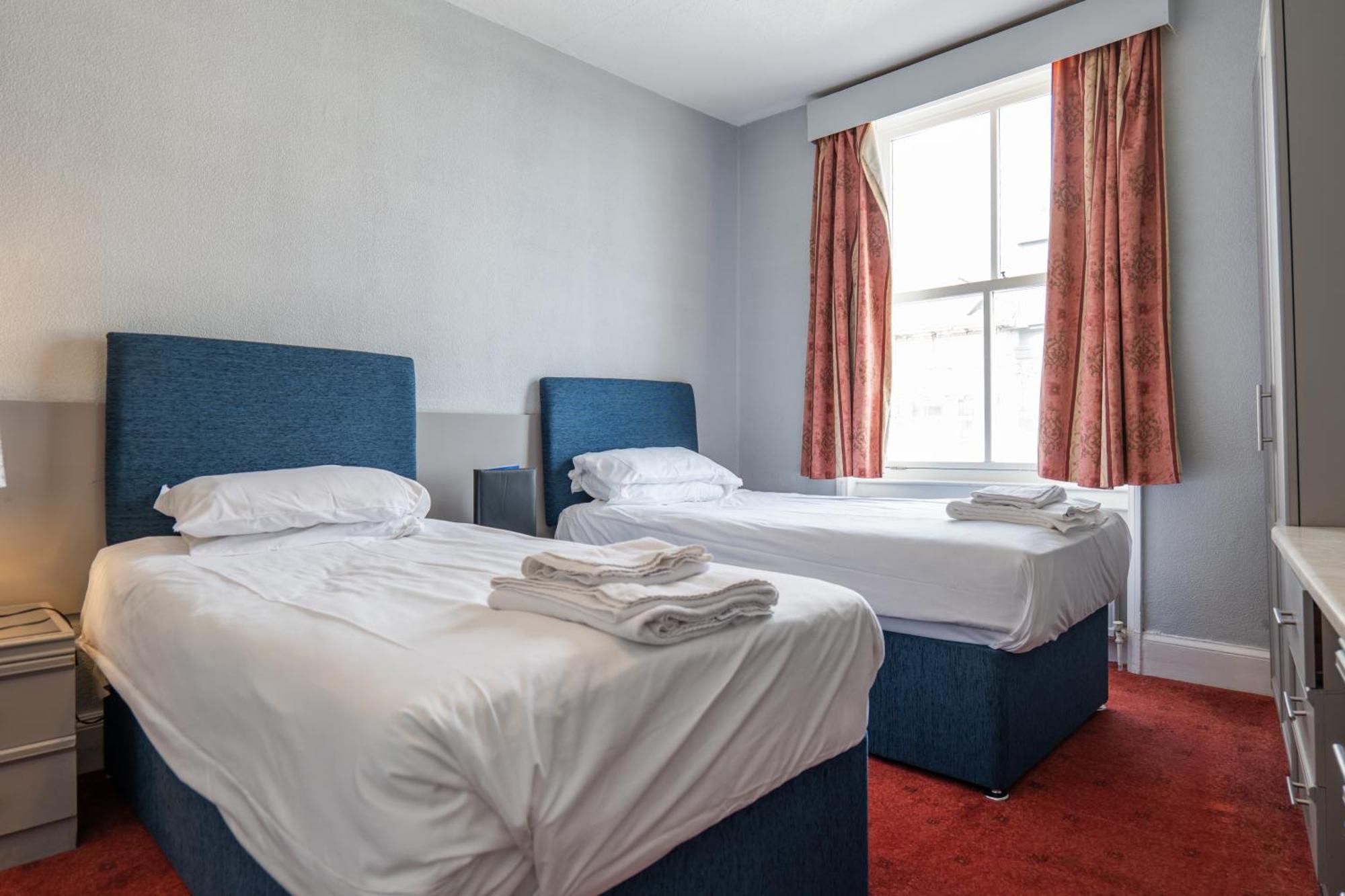 Delmont Hotel Скарборо Екстер'єр фото