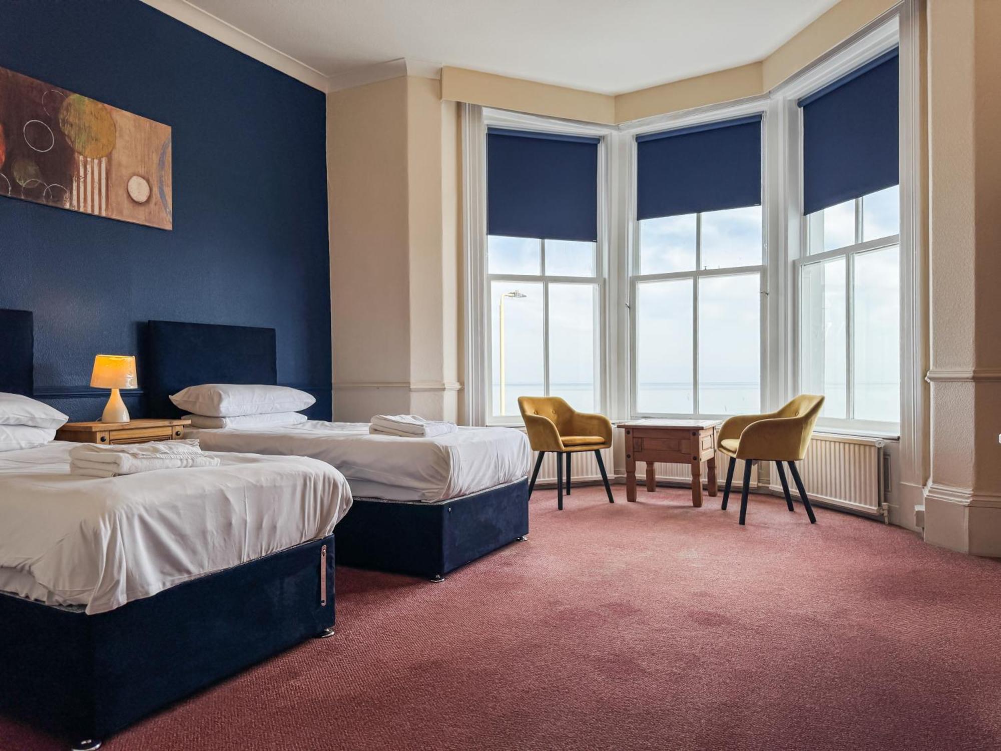 Delmont Hotel Скарборо Екстер'єр фото