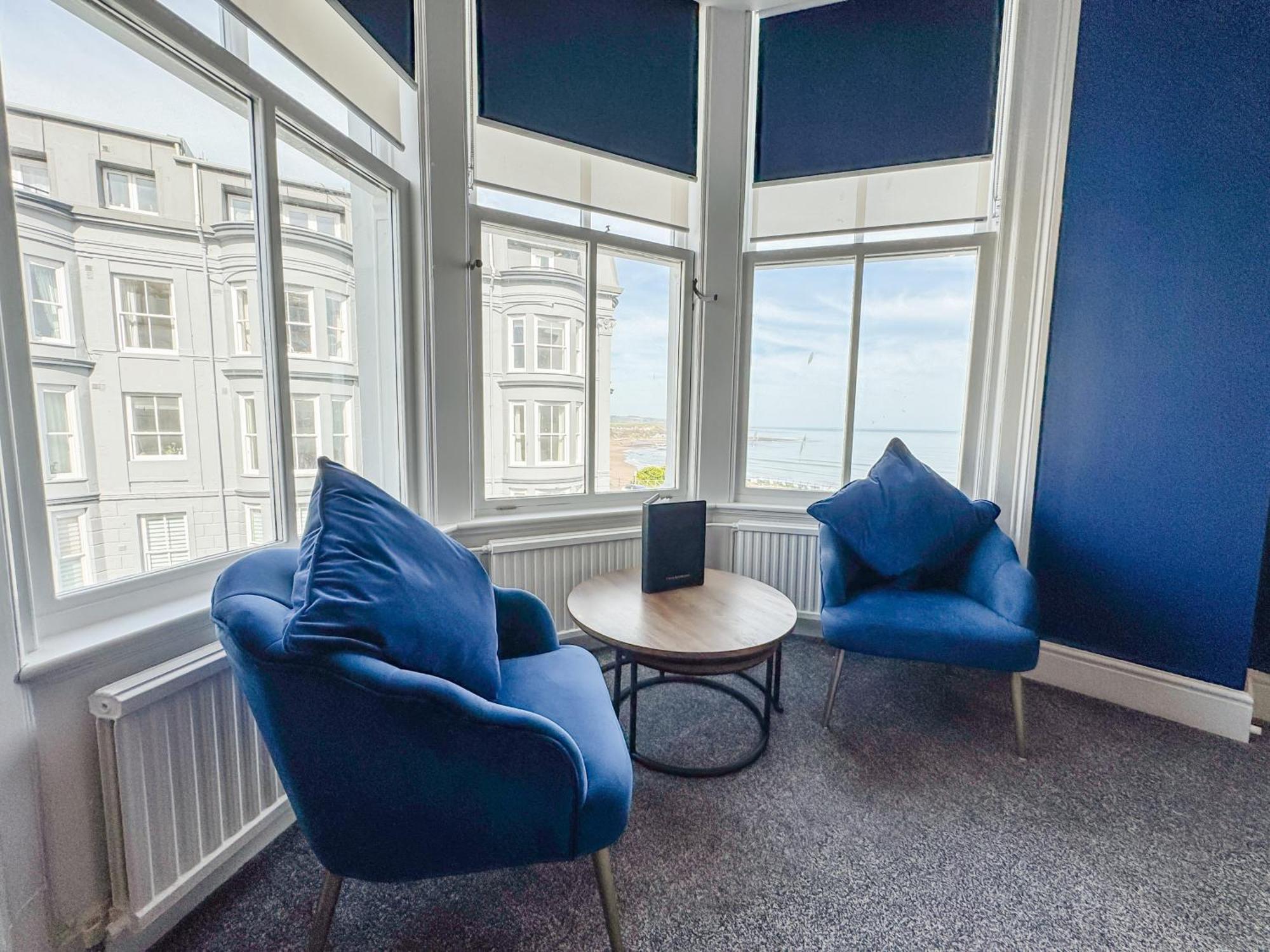 Delmont Hotel Скарборо Екстер'єр фото