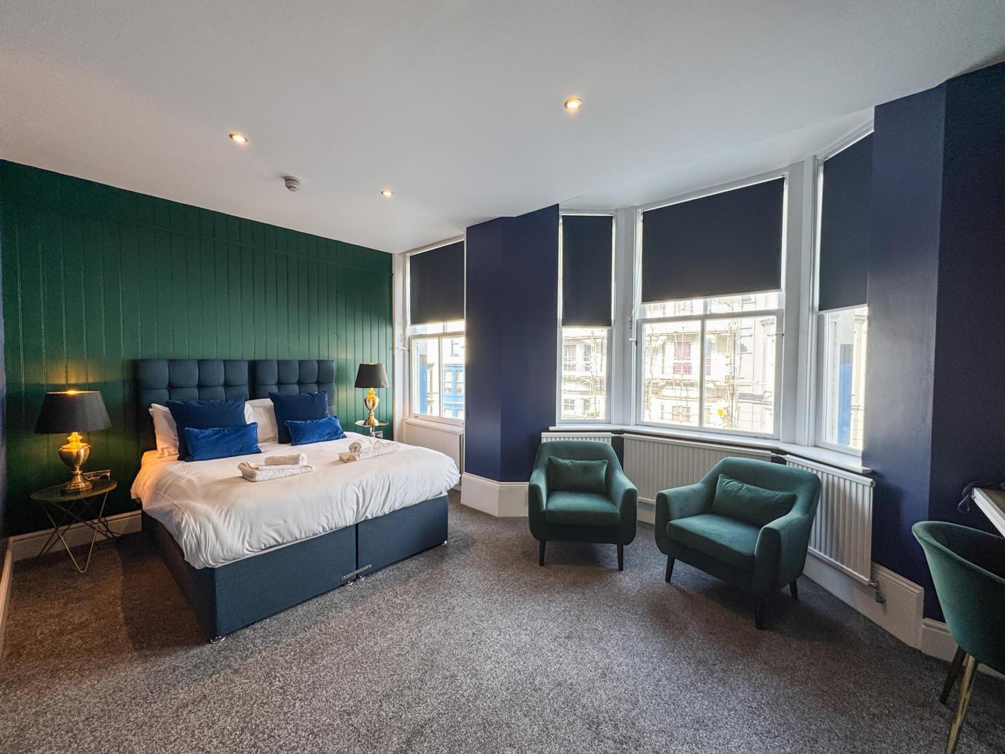 Delmont Hotel Скарборо Екстер'єр фото